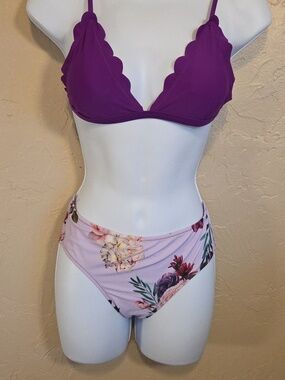 Vibrant Purple Scalloped Bikini Set with Floral Design